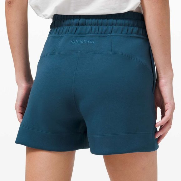 Lululemon Ambition HR shorts size 4 - Picture 2 of 5